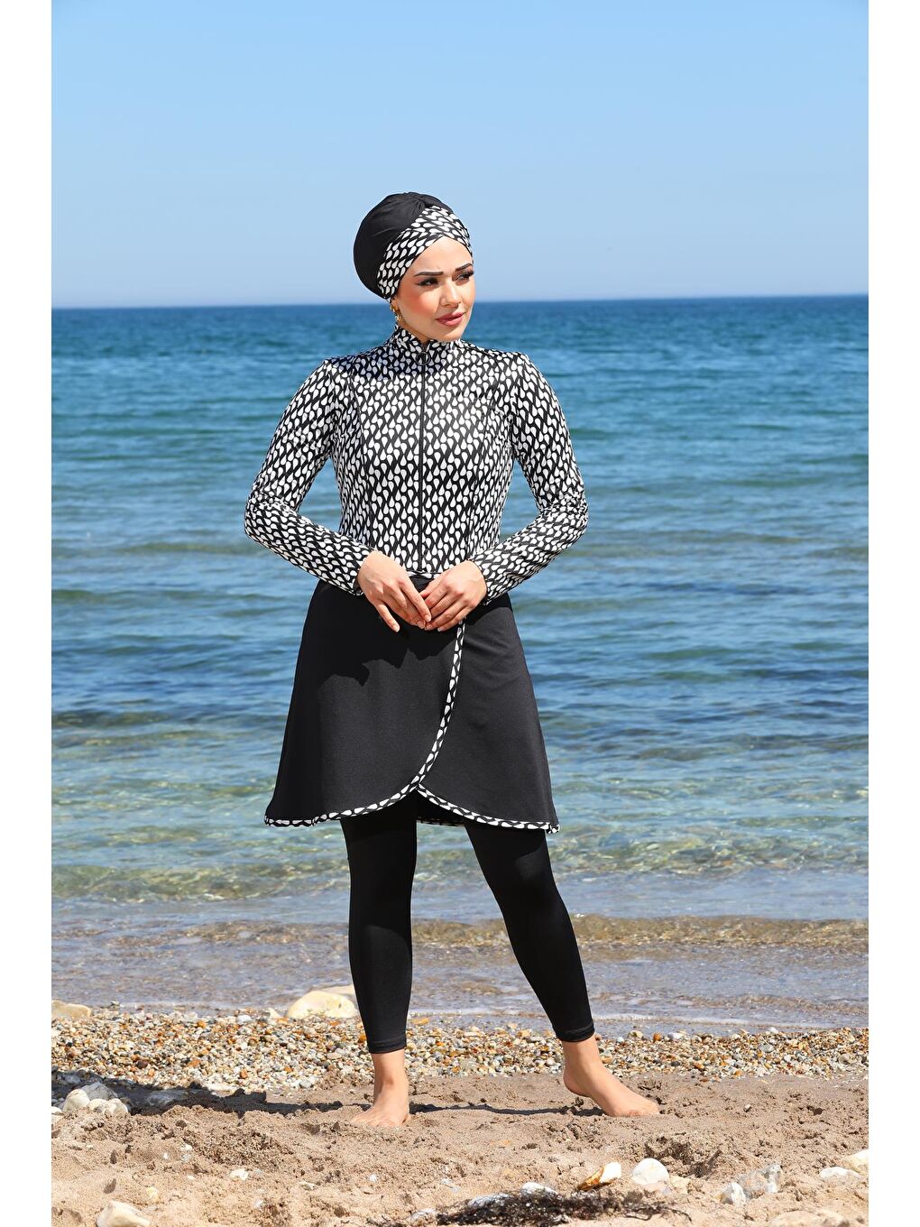 Siyah Damla Desen Pareo Model Taytlı Kapalı Tesettür Mayo 3350-1