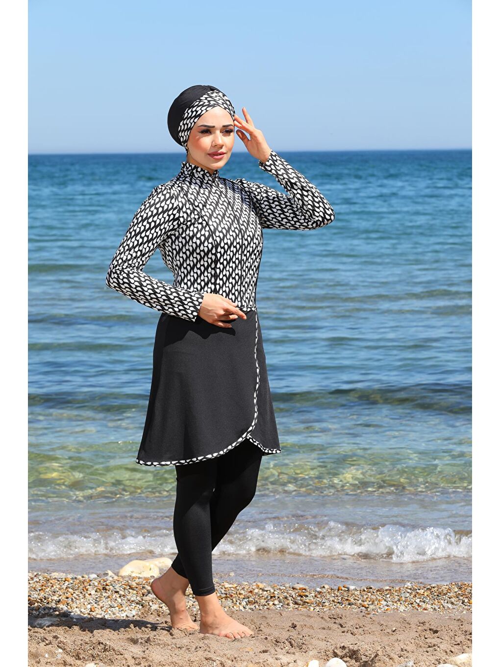 Siyah Damla Desen Pareo Model Taytlı Kapalı Tesettür Mayo 3350-3