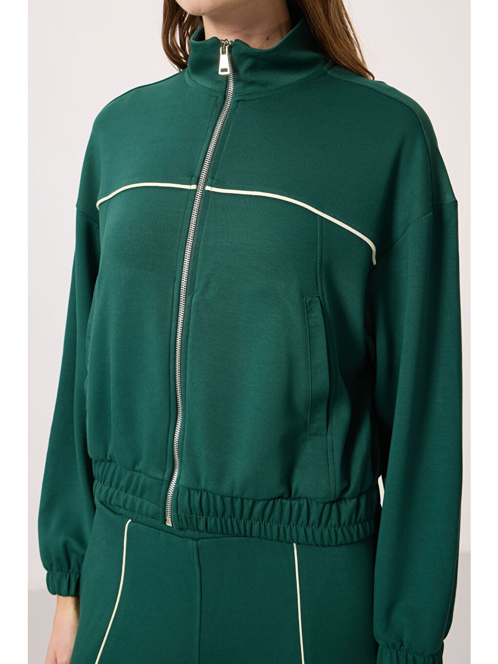 Yeşil Yumuşak Dokulu Dik Yaka Oversize Lastikli Kadın Eşofman Takım - 95349-9