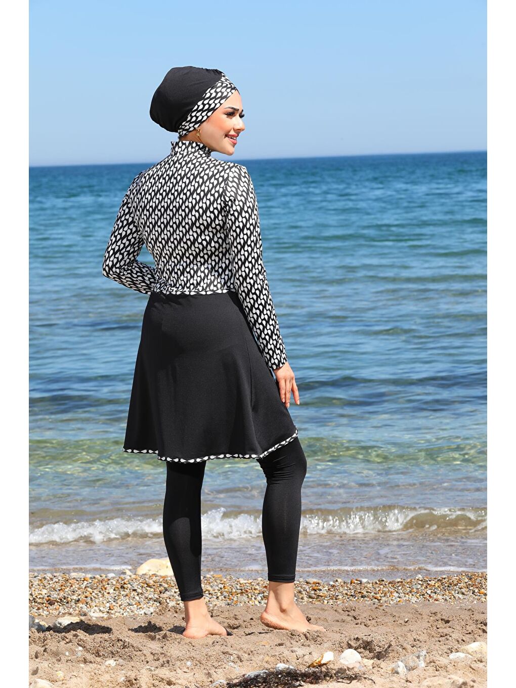 Siyah Damla Desen Pareo Model Taytlı Kapalı Tesettür Mayo 3350-5