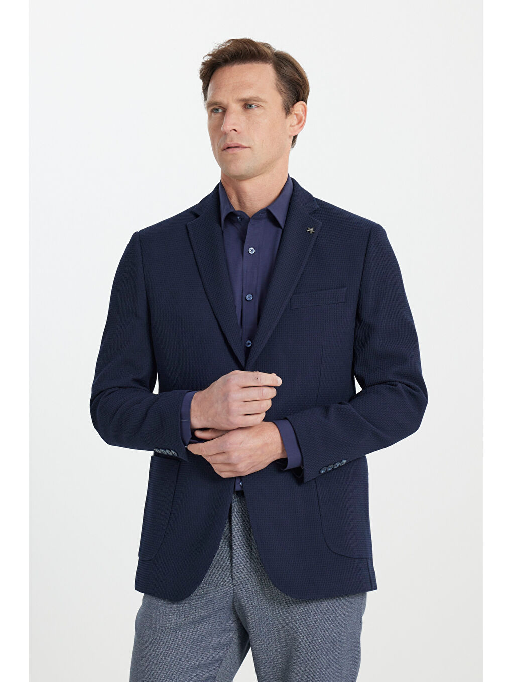 Erkek Lacivert Slim Fit Dar Kesim Mono Yaka Gofre Desenli Torba Cepli Ceket