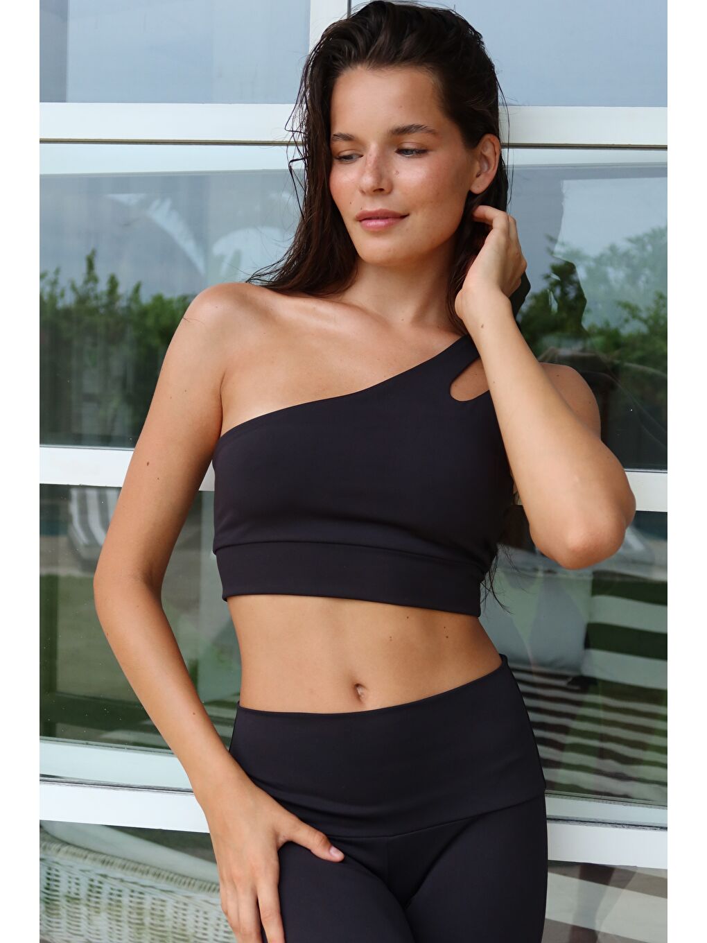 Asana Omuz Detay Spor Siyah Crop