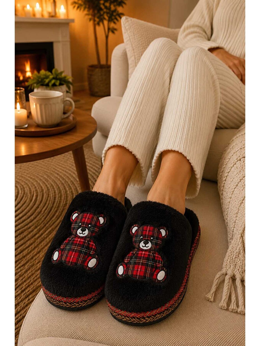Siyah Unisex, Ekose Desenli, Ayı Figürlü, Yumuşak, Pelüş Kışlık Ev Terliği-1