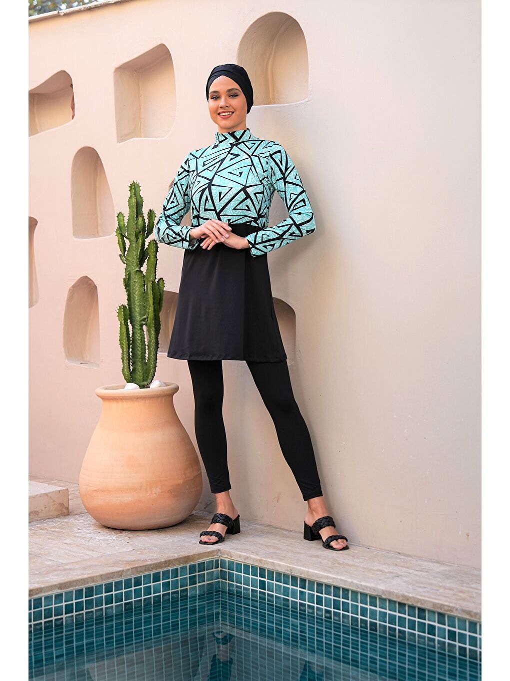 Siyah Dijital Baskılı Taytlı Kapalı Tesettür Mayo 3750-1