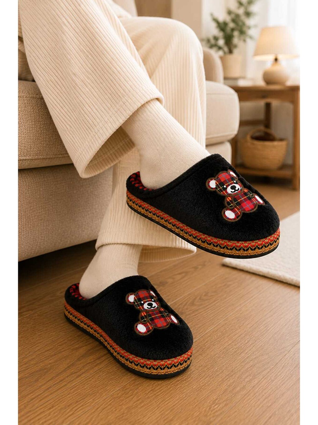 Siyah Unisex, Ekose Desenli, Ayı Figürlü, Yumuşak, Pelüş Kışlık Ev Terliği-2