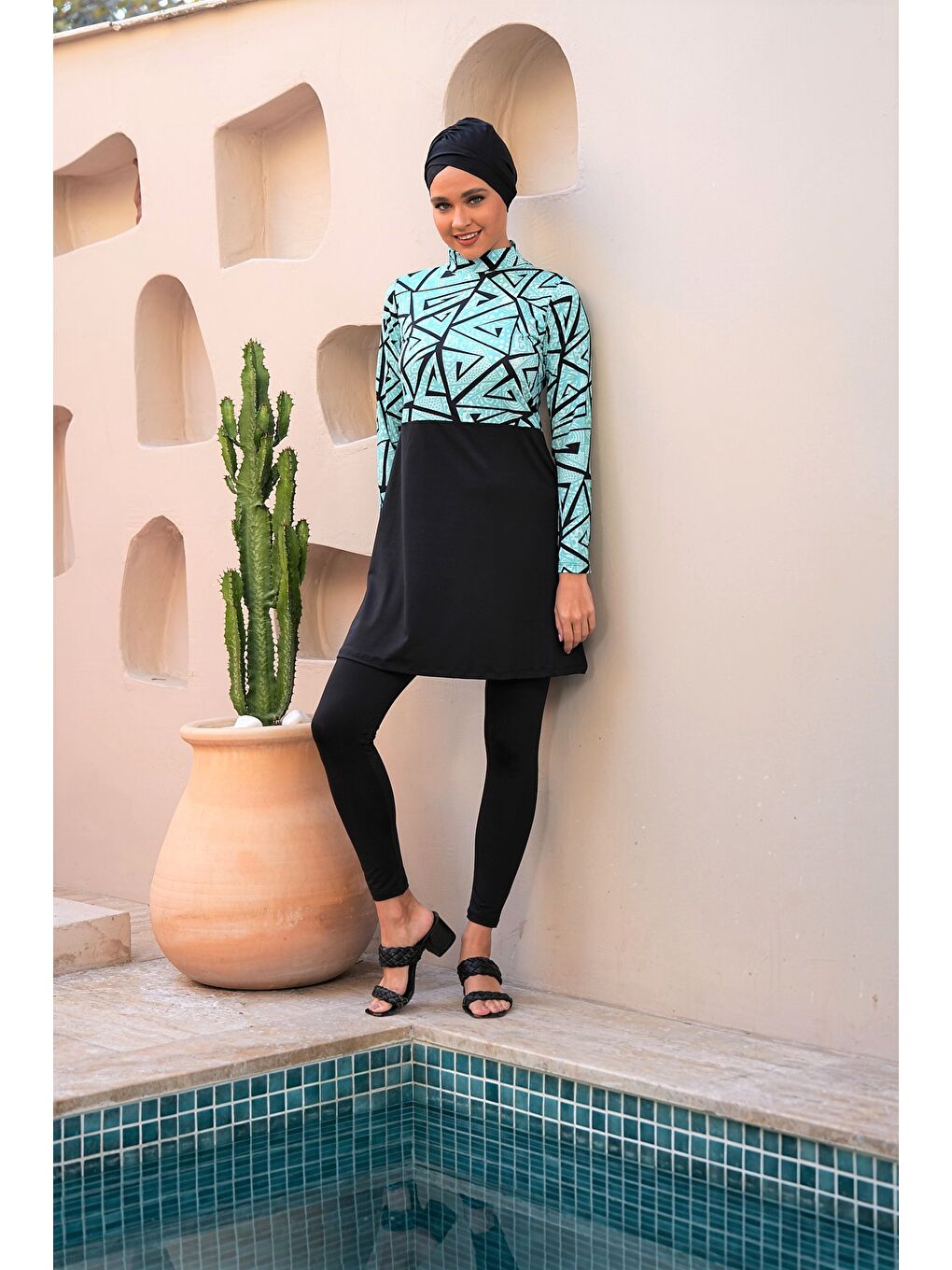 Siyah Dijital Baskılı Taytlı Kapalı Tesettür Mayo 3750-2