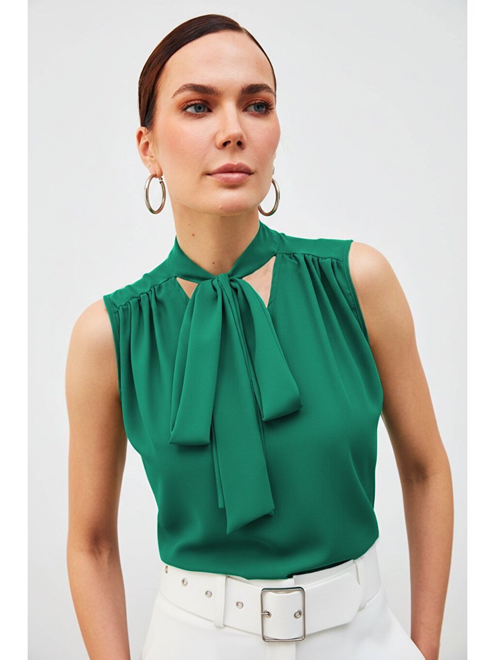 Fularlı Kolsuz Bluz - Yeşil