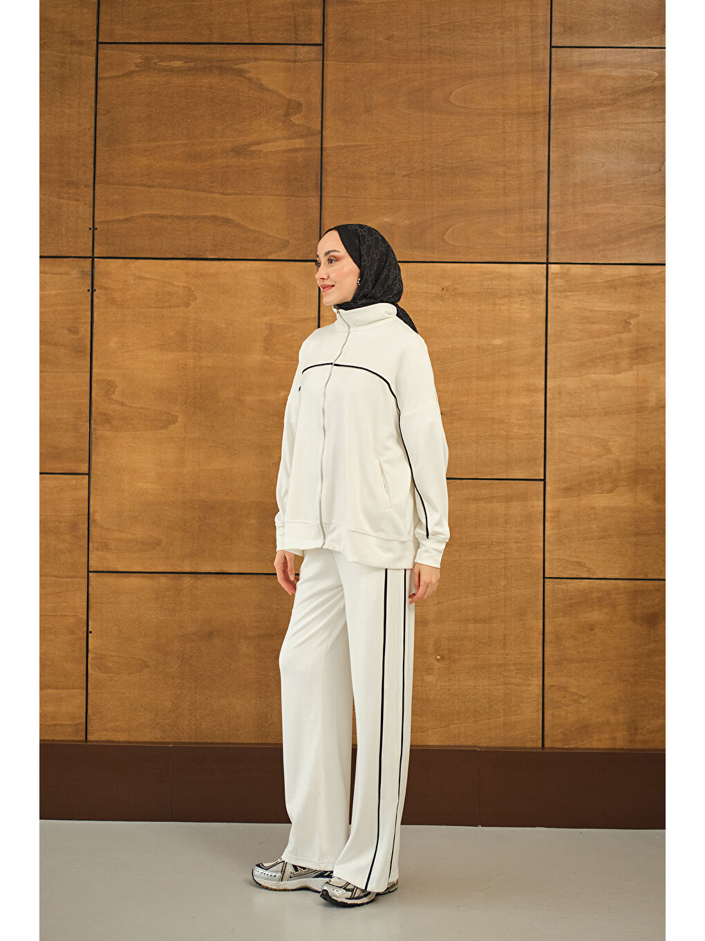 Kadın Şerit Detay Takım Ekru-4