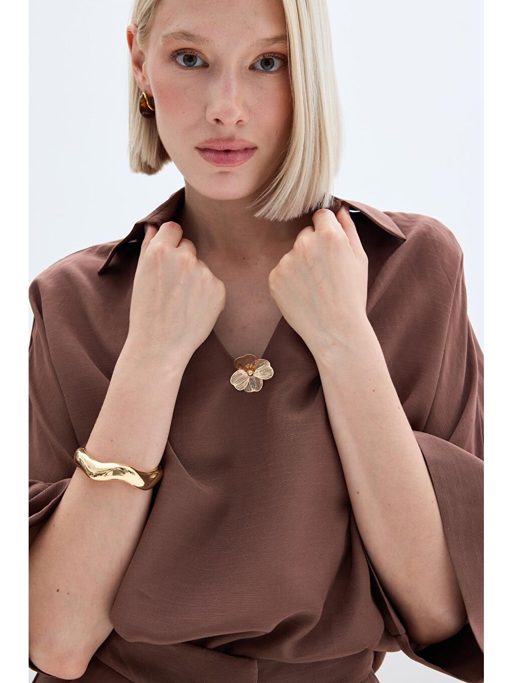 Kahverengi Aksesuarlı Salaş Bluz - Kahve-3
