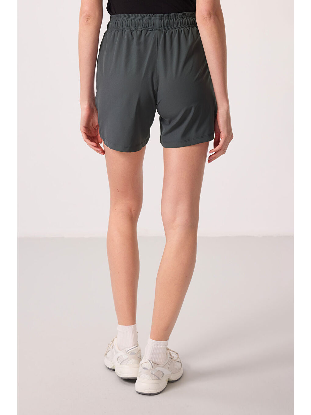 Haki Polyester Gizli Cep Fermuarlı Rahat Form Kadın Şort - 91014-4