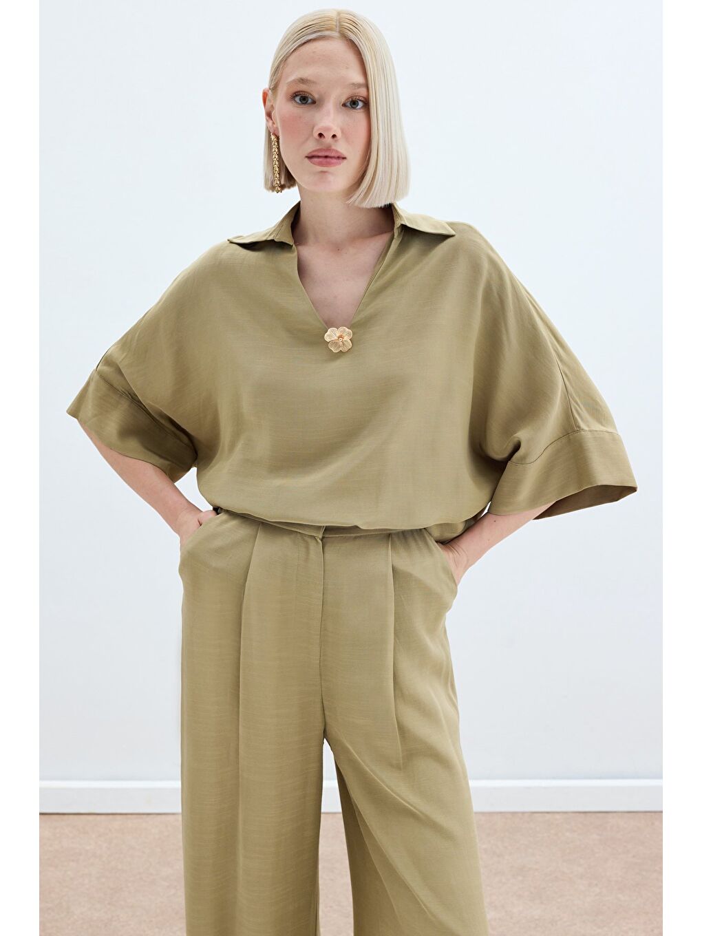 Aksesuarlı Salaş Bluz - Haki-2