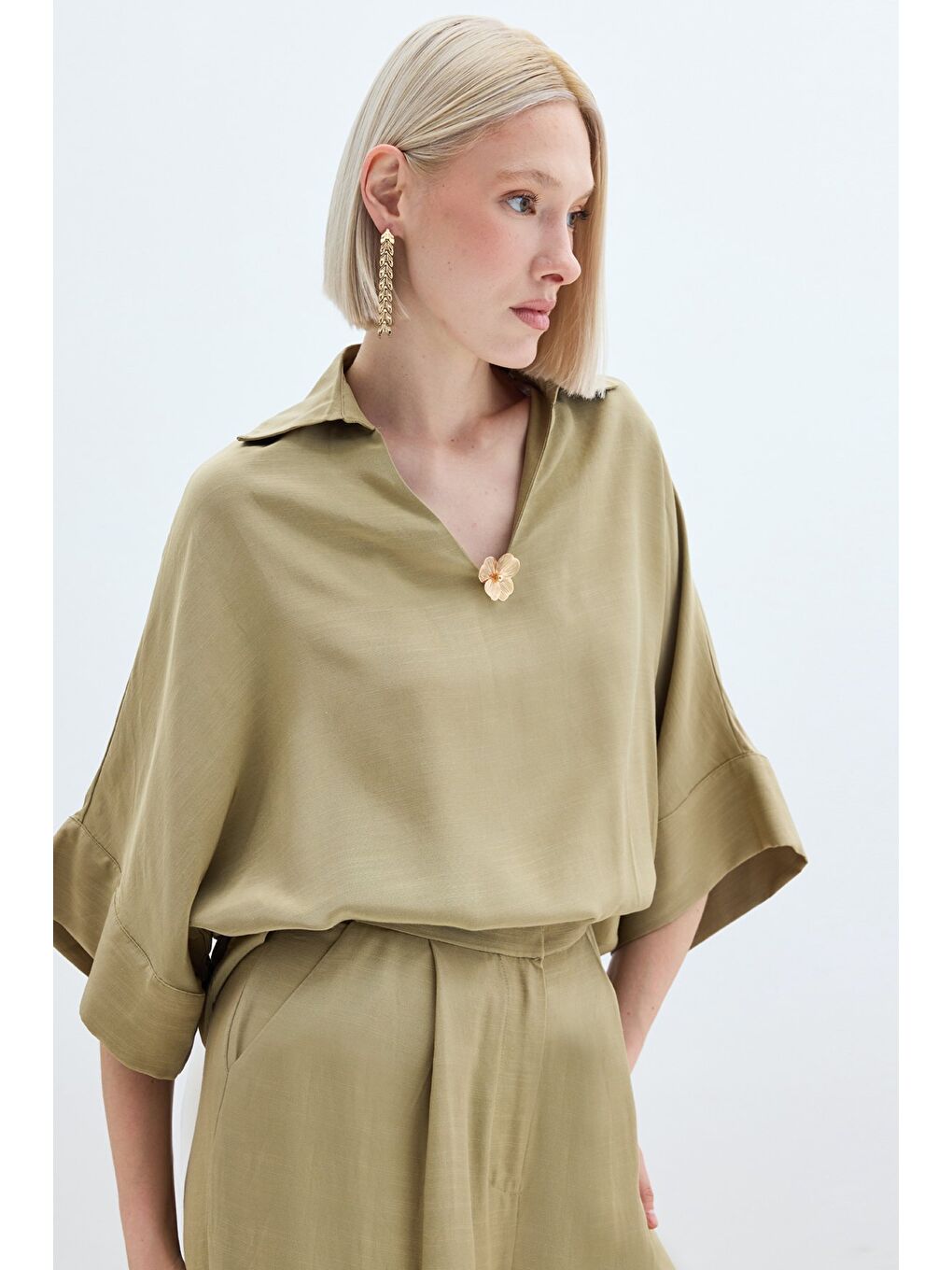 Aksesuarlı Salaş Bluz - Haki-4