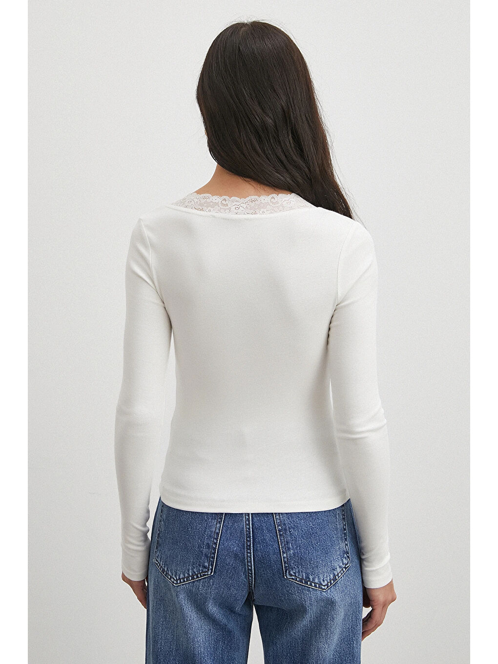 Yakası Dantelli Bluz Beyaz-5