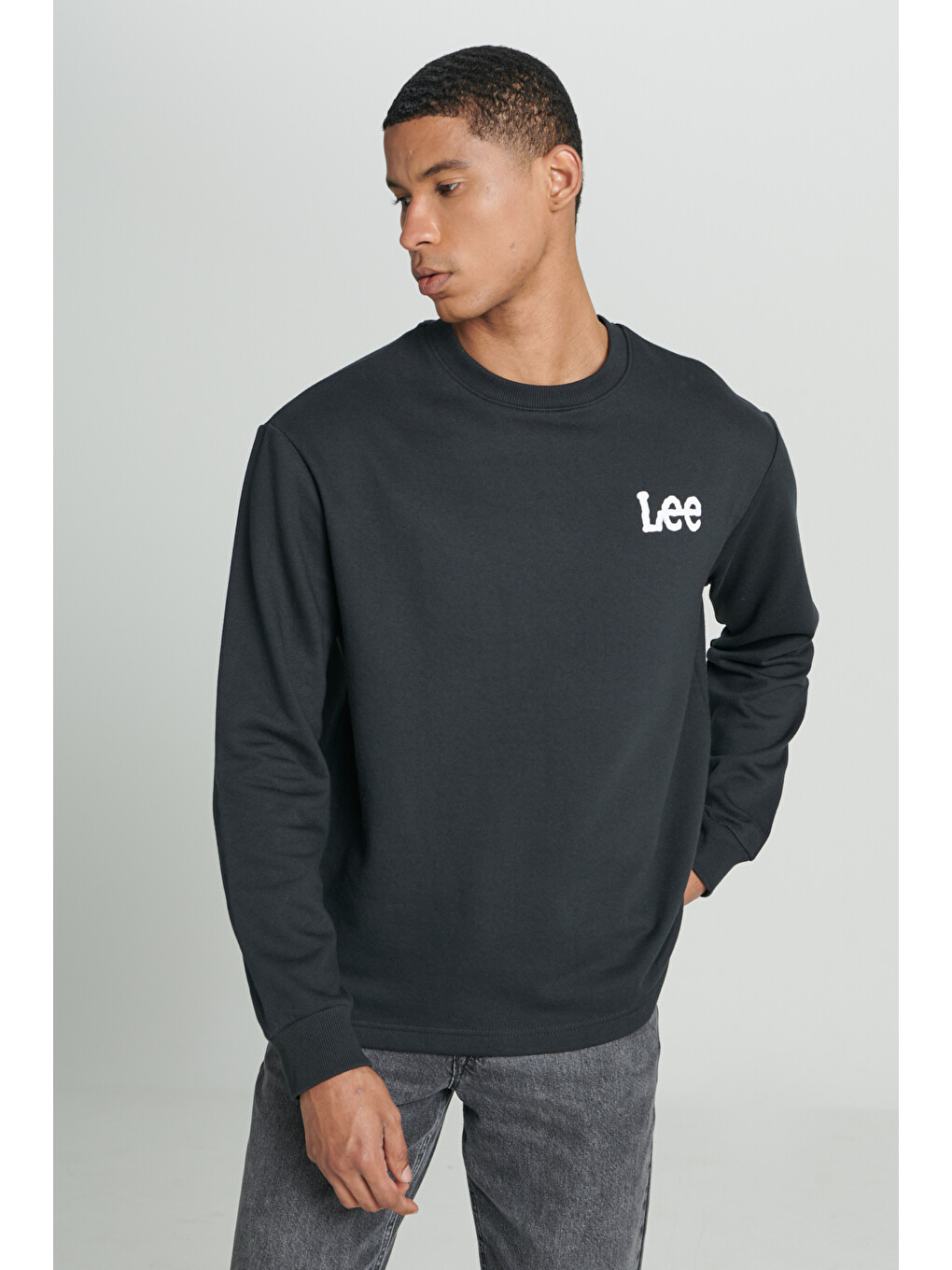 Regular Fit Normal Kesim Bisiklet Yaka Şardonlu Logolu Siyah Sweatshirt-2
