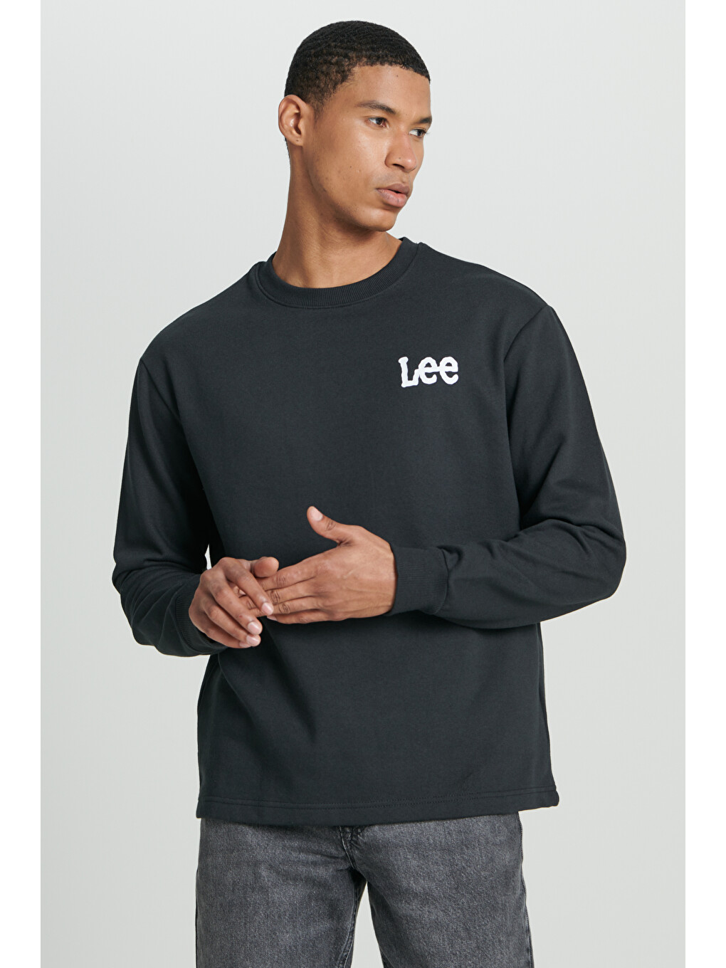 Regular Fit Normal Kesim Bisiklet Yaka Şardonlu Logolu Siyah Sweatshirt-3