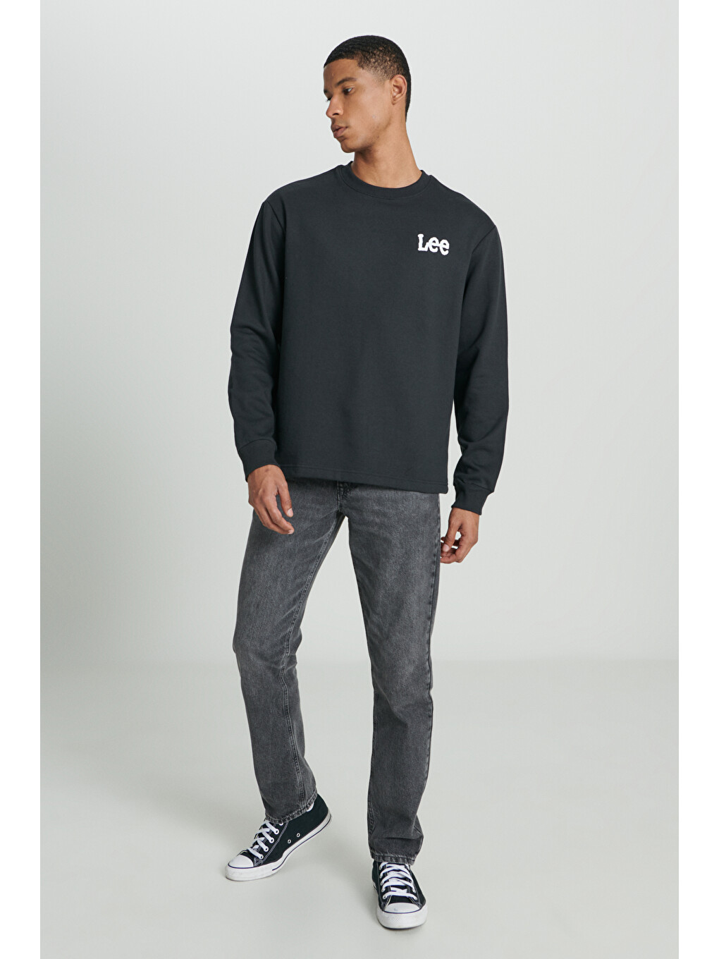 Regular Fit Normal Kesim Bisiklet Yaka Şardonlu Logolu Siyah Sweatshirt-4