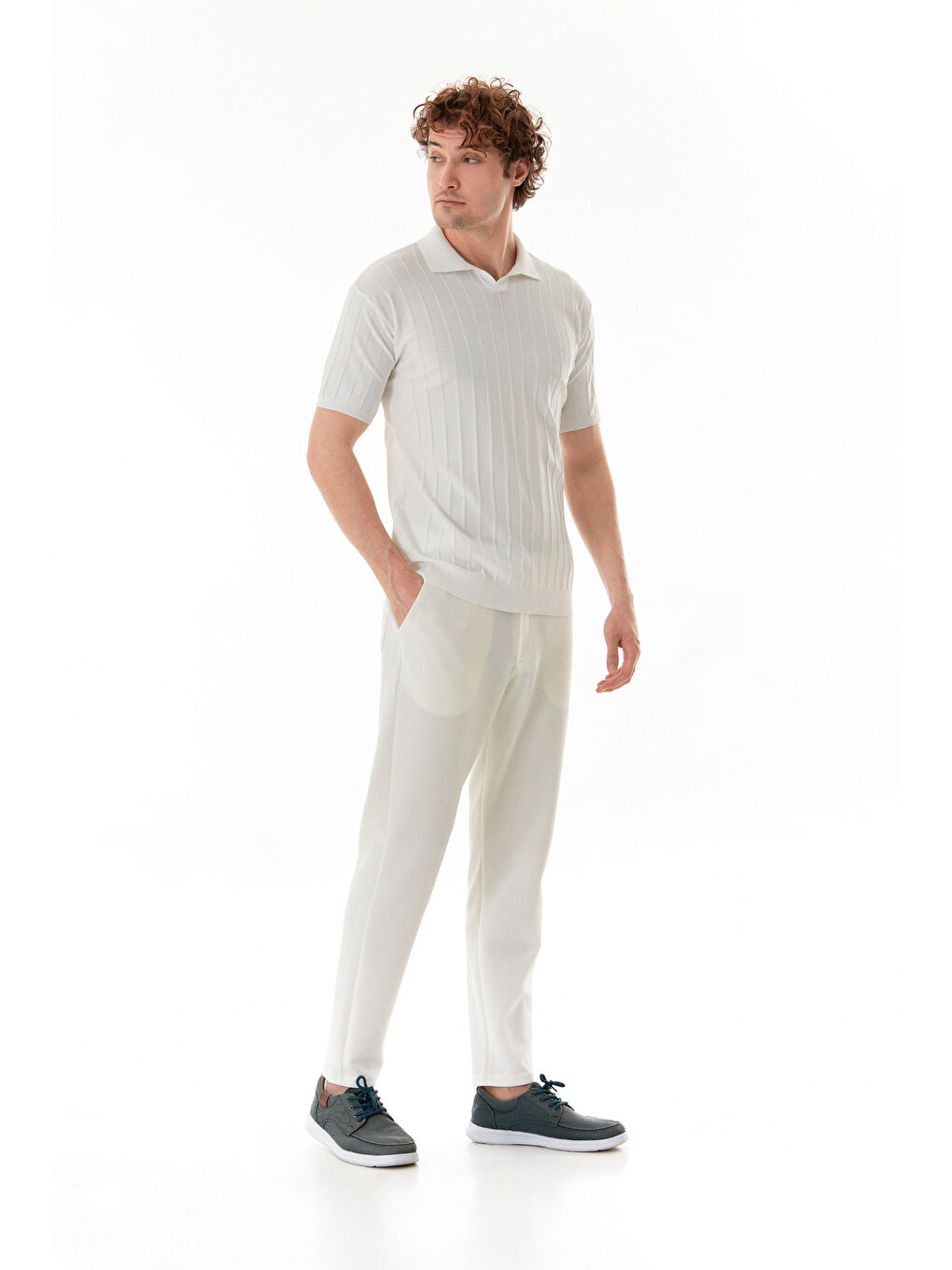 Beyaz Şeritli Polo Yaka Triko Tişört-2