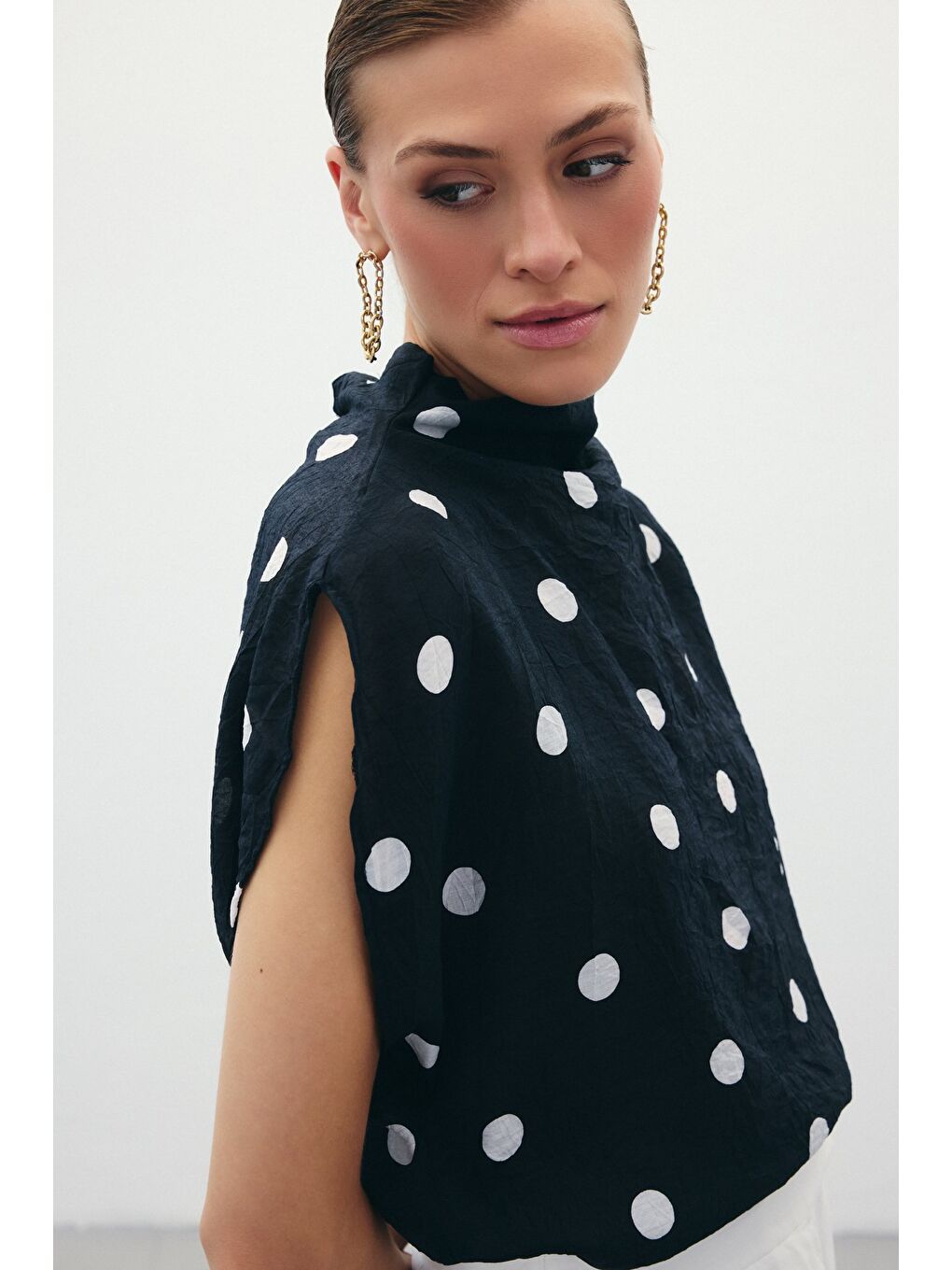 Puantiye Desenli Bluz - Siyah-6