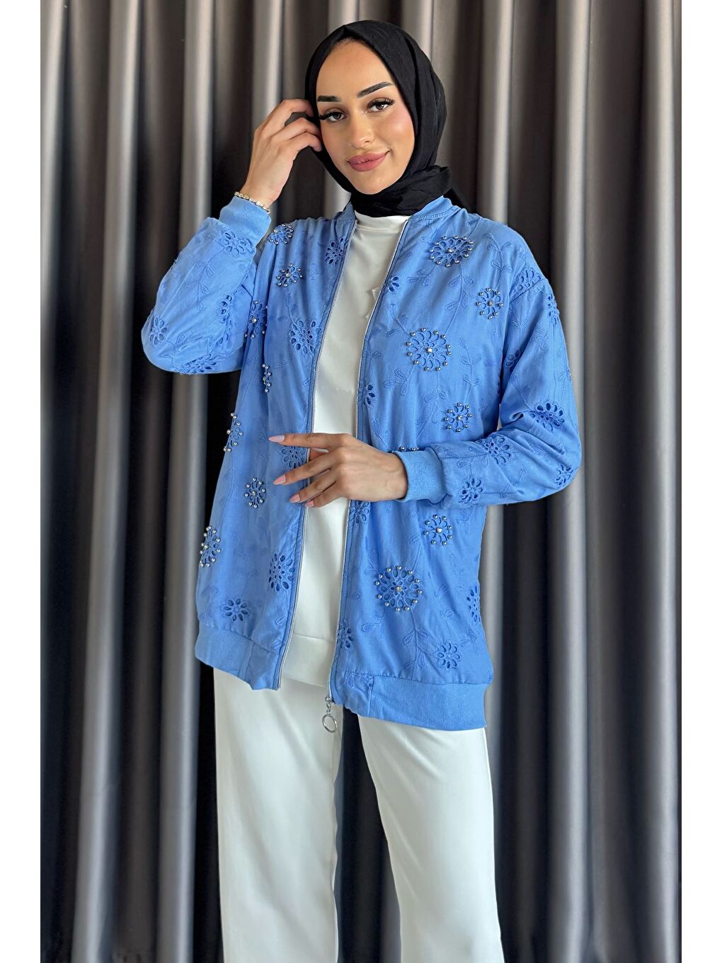 Mavi Kadın İnci İşlemeli Fistolu Tesettür Ceket-2