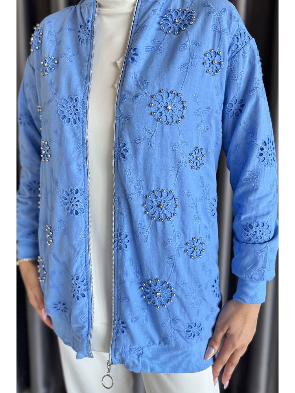 Mavi Kadın İnci İşlemeli Fistolu Tesettür Ceket-4