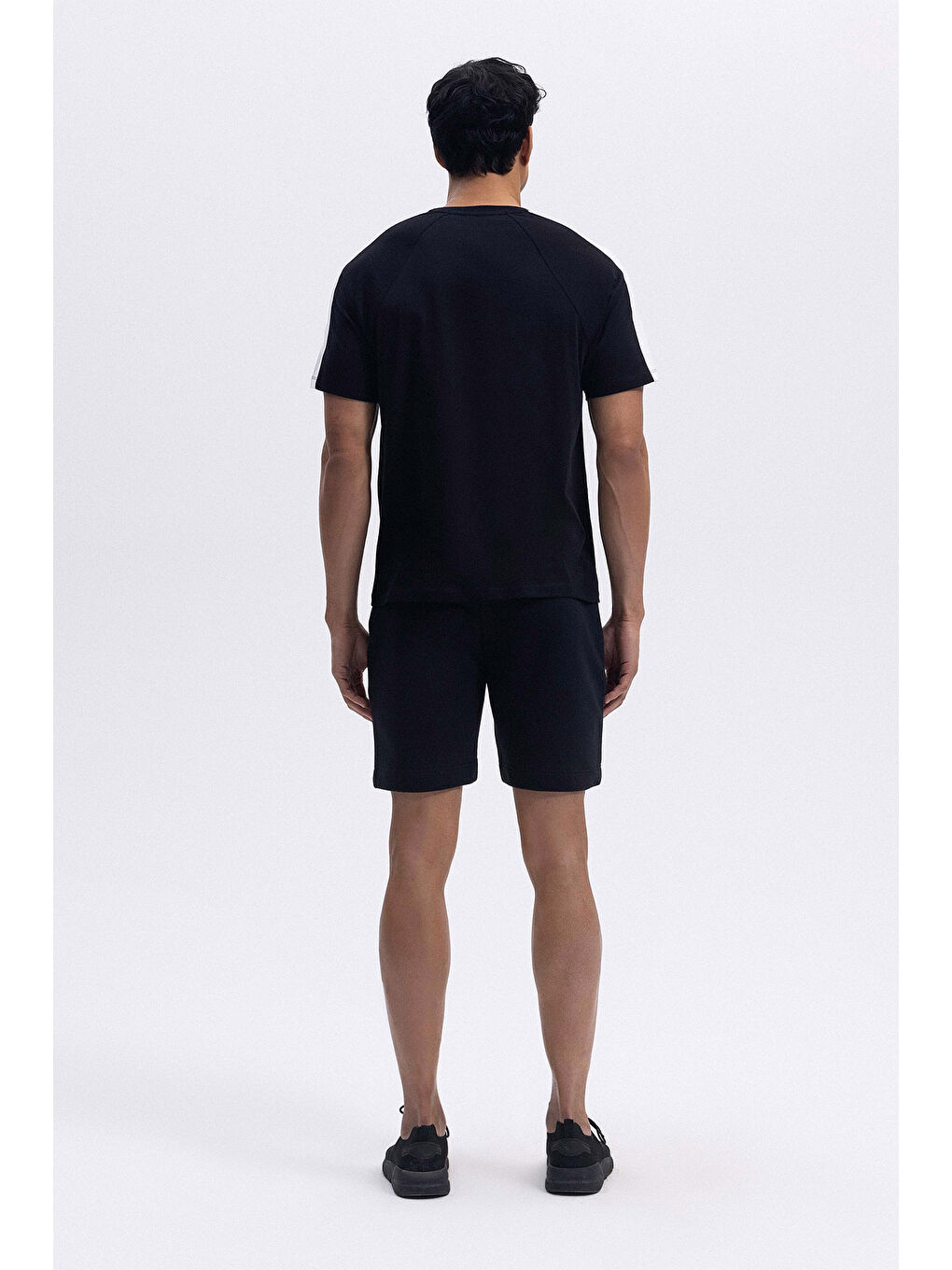 Siyah Pamuklu Regular Fit Logolu Short EM1351-BK-3