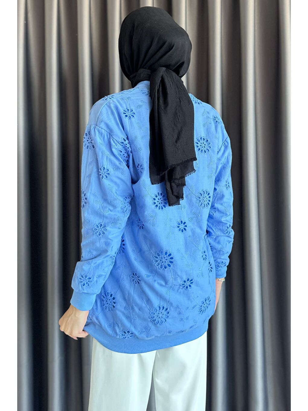 Mavi Kadın İnci İşlemeli Fistolu Tesettür Ceket-6