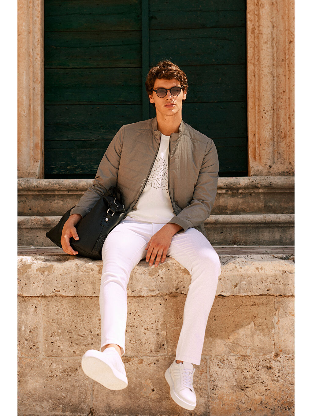 Erkek Gri Standart Fit Normal Kesim Dik Yaka Desenli Mont