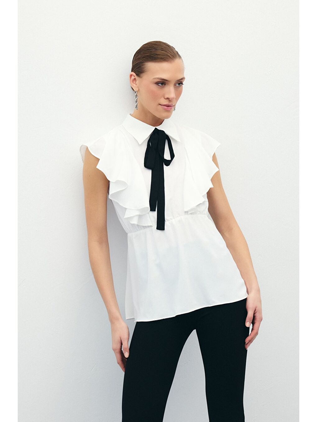 Fırfırlı Volanlı Bluz - Ekru-4