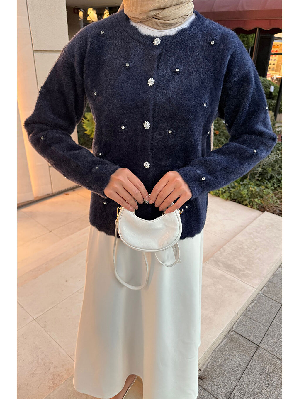 Kadın Taşlı Çiçek Düğmeli Hırka Lacivert-3