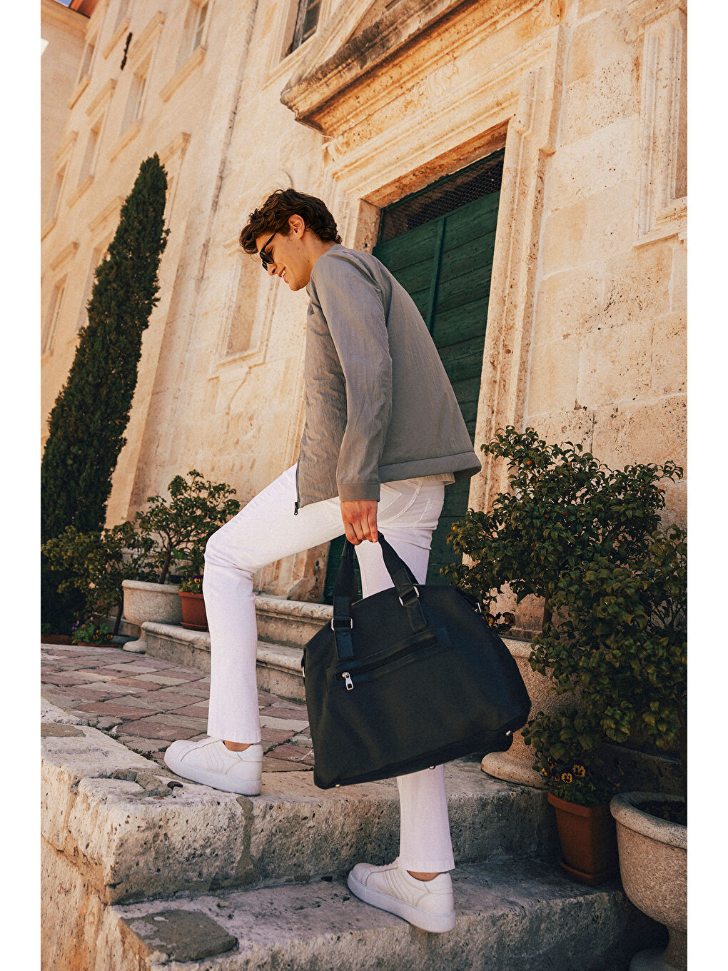 Erkek Gri Standart Fit Normal Kesim Dik Yaka Desenli Mont-3