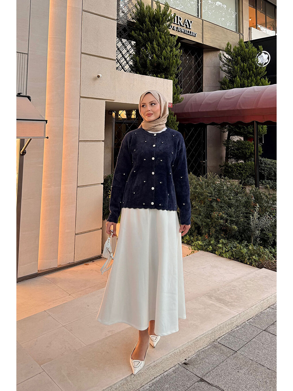 Kadın Taşlı Çiçek Düğmeli Hırka Lacivert-4