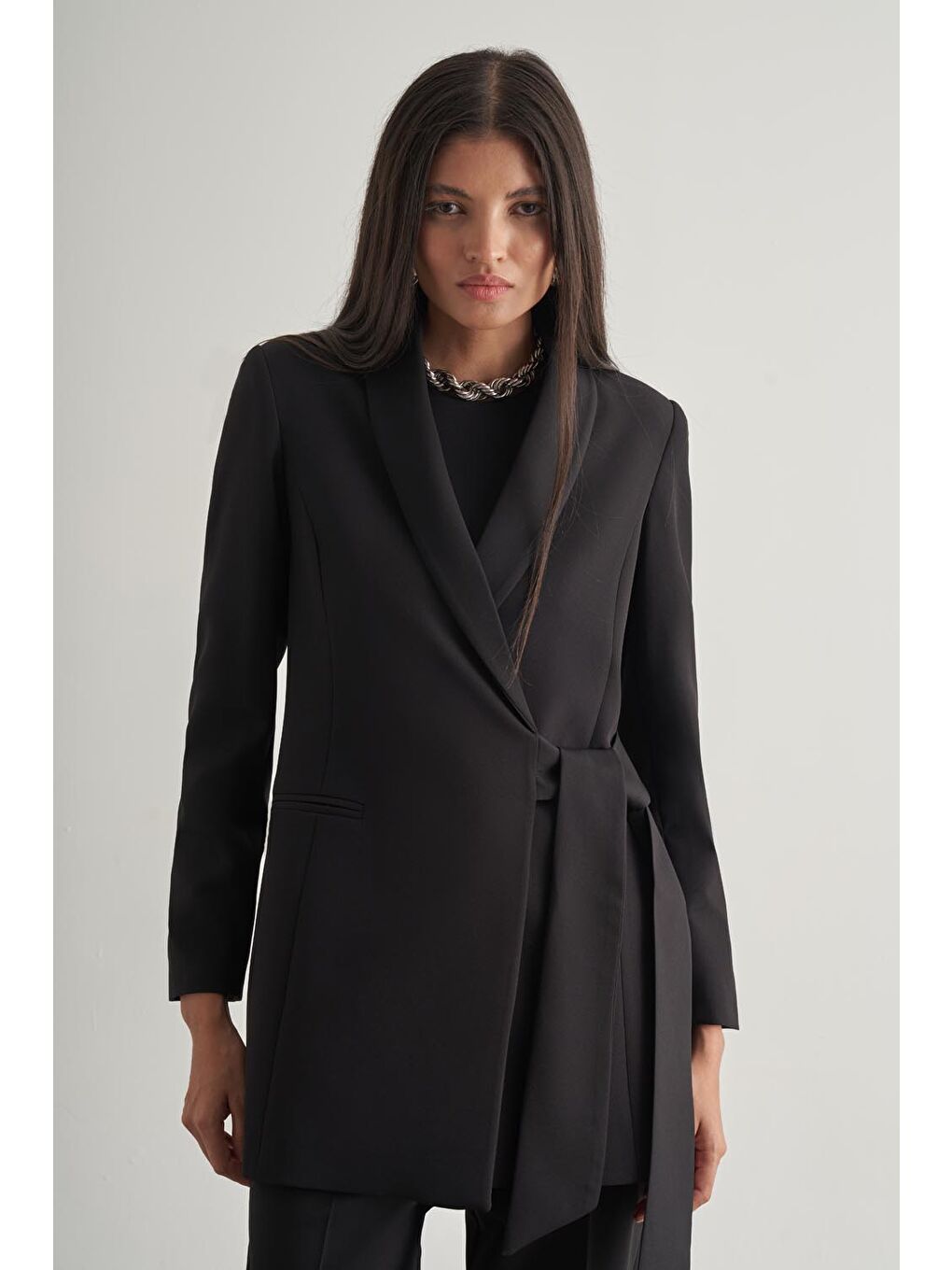 Bağlama Detaylı Siyah Krep Blazer Ceket