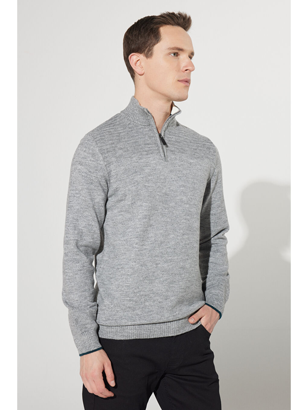 Erkek Gri Standart Fit Normal Kesim Bato Yaka Triko-2
