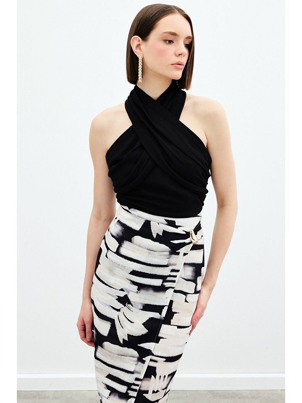 Halter Yaka Keten Crop Bluz - Siyah-4