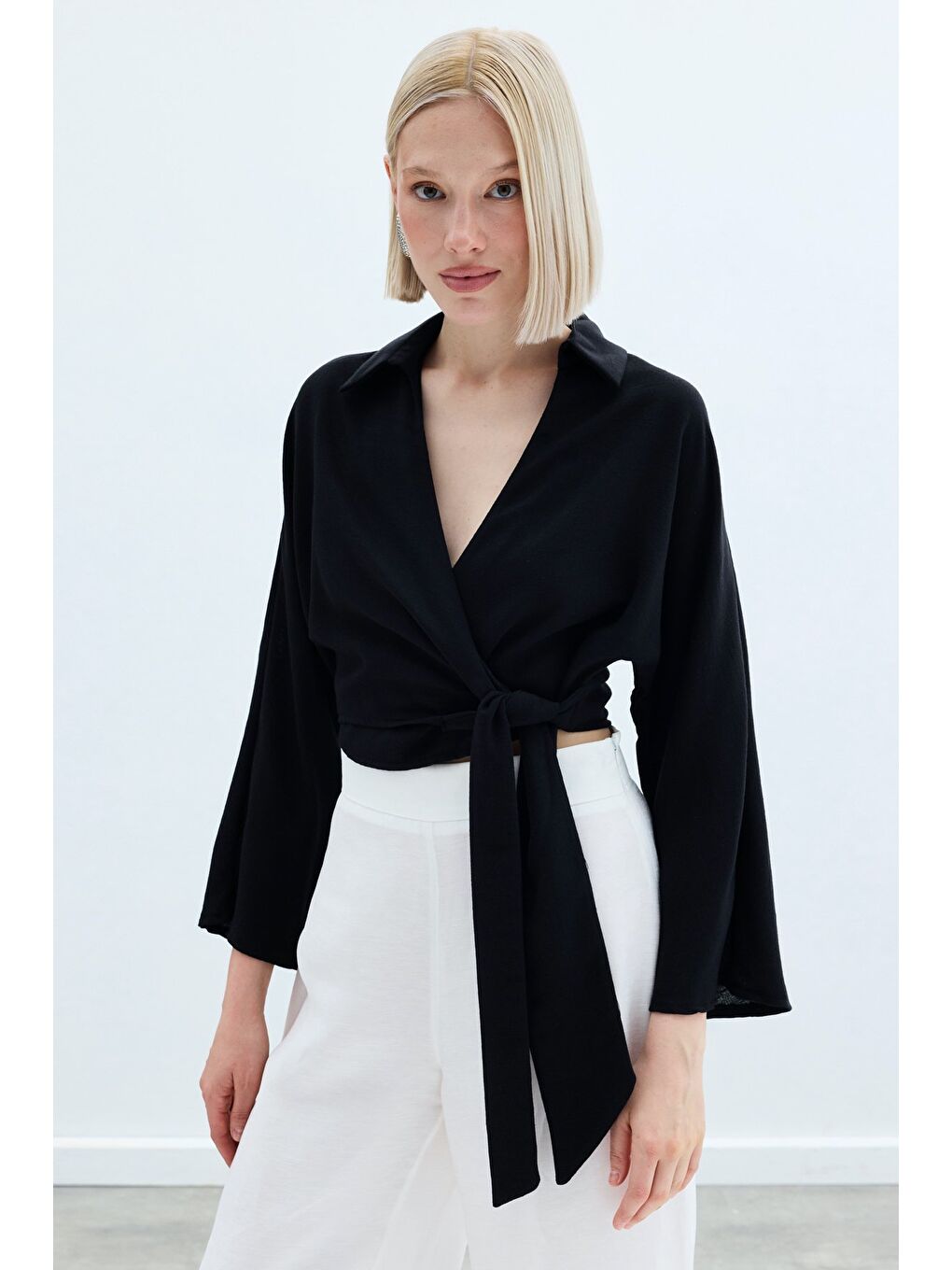 Bağlamalı Keten Bluz - Siyah