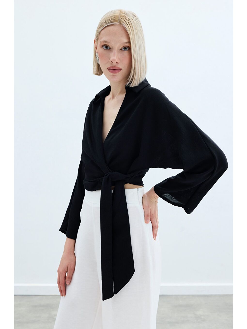 Bağlamalı Keten Bluz - Siyah-3