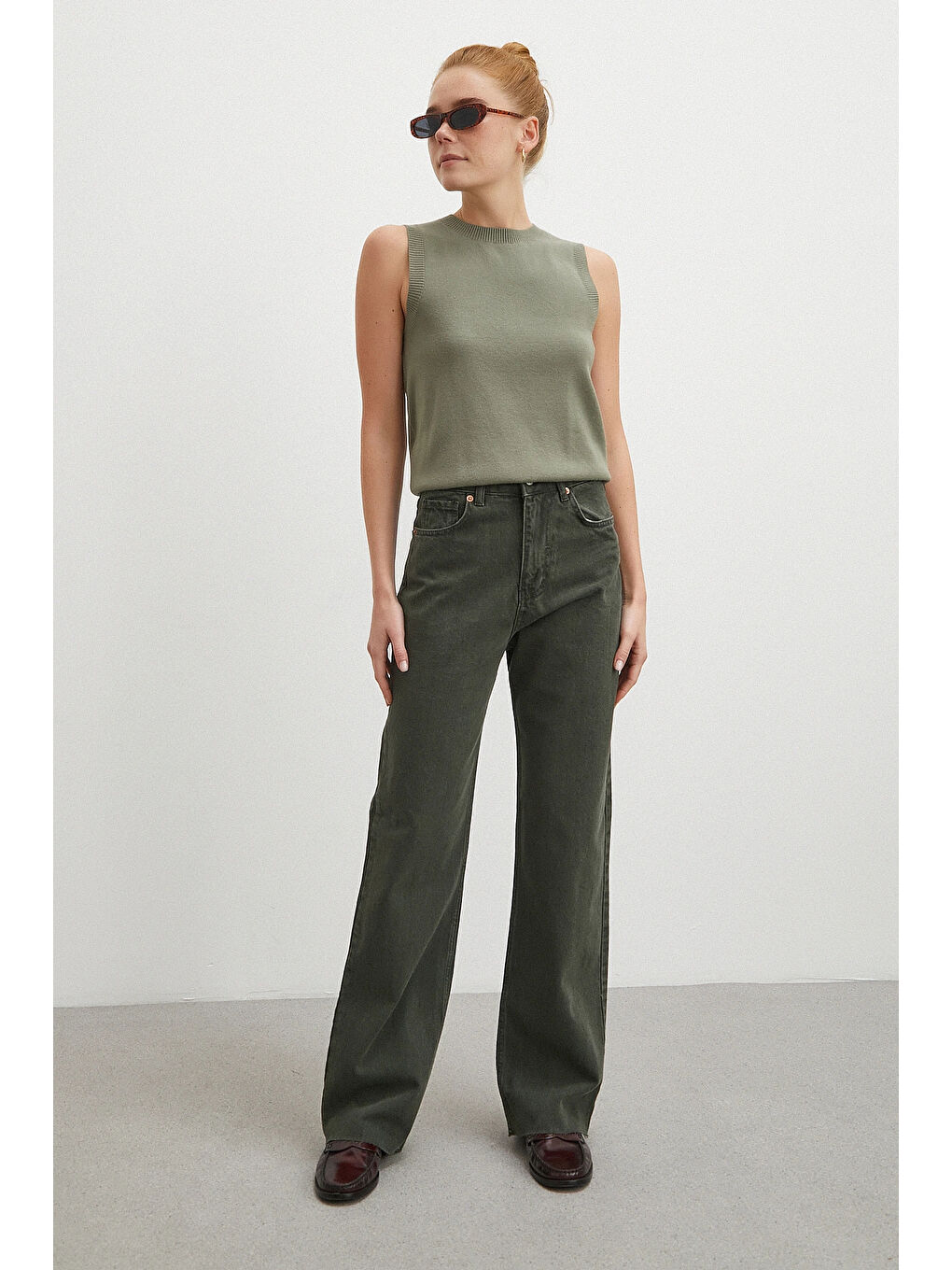 Yüksek Bel Kesik Boru Paça Jean Yeşil-3