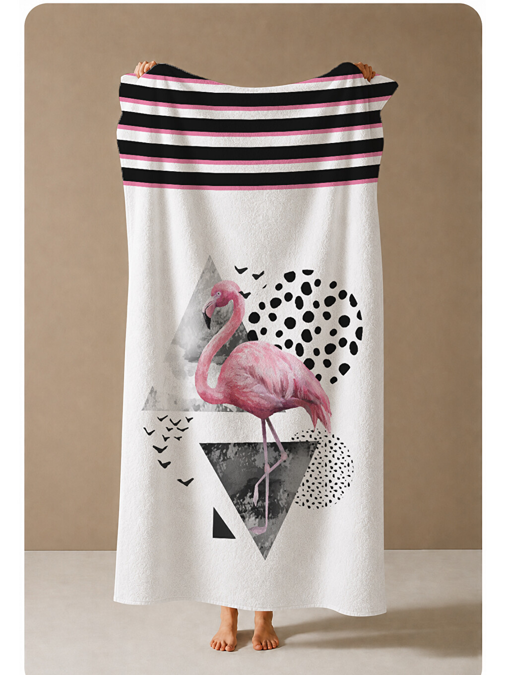 Siyah Pembe Çizgili Flamingo Desenli 70x150 Cm Dijital Baskılı Plaj Ve Banyo Havlusu-2