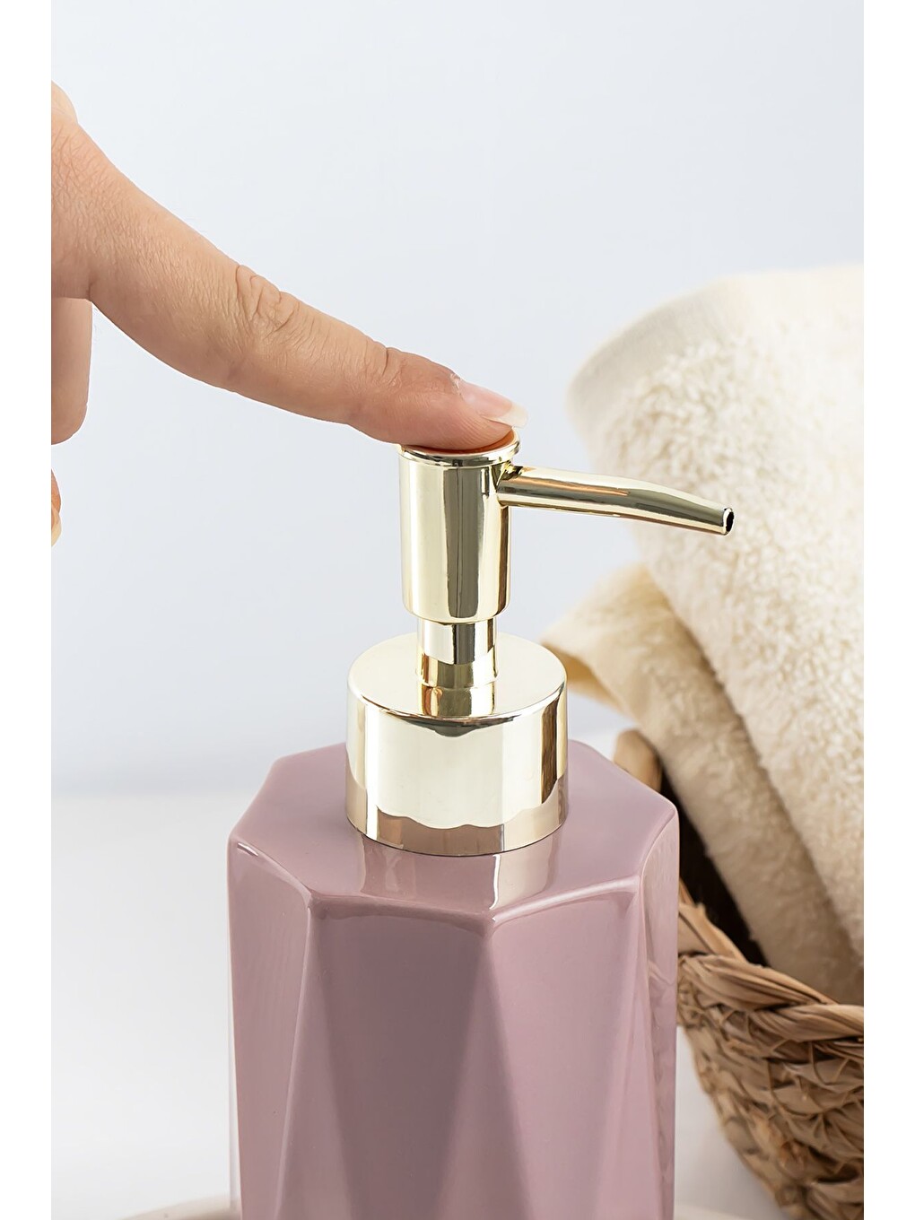 Pembe 3205 Seramik Sıvı Sabunluk - Tezgah Üstü Banyo Mutfak Lavabo Sabunluğu - 250 Cc Pudra-2