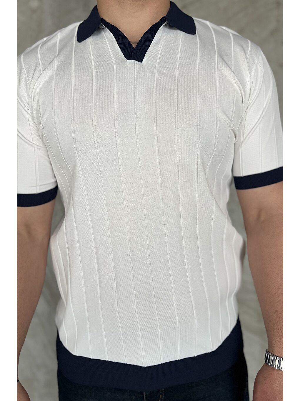 Beyaz Erkek Polo Yaka Kendinden Çizgi Desenli Renk Garnili Triko Tişört-3