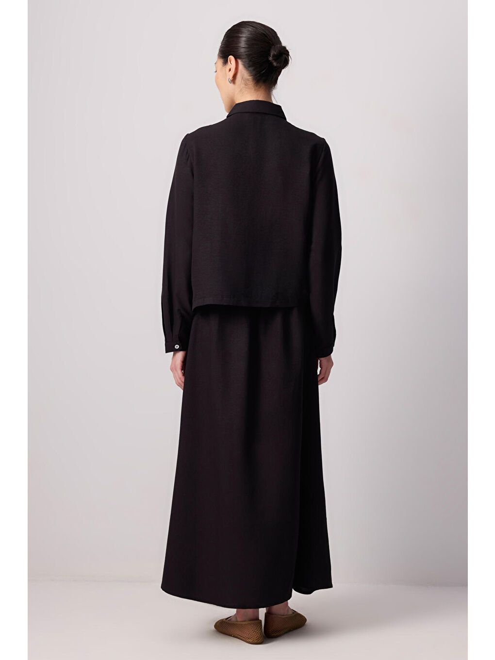 Siyah Kontrast Dikişli Gömlek Etek Takım-3