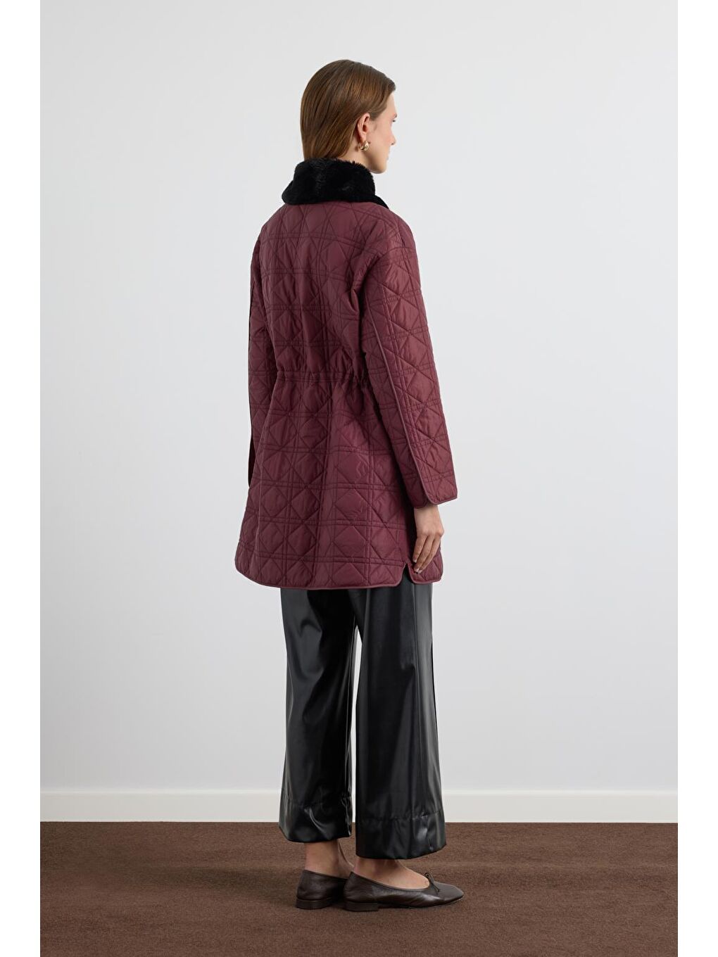 Kürk Yakalı Cepli Kapitone Mont Bordo-7
