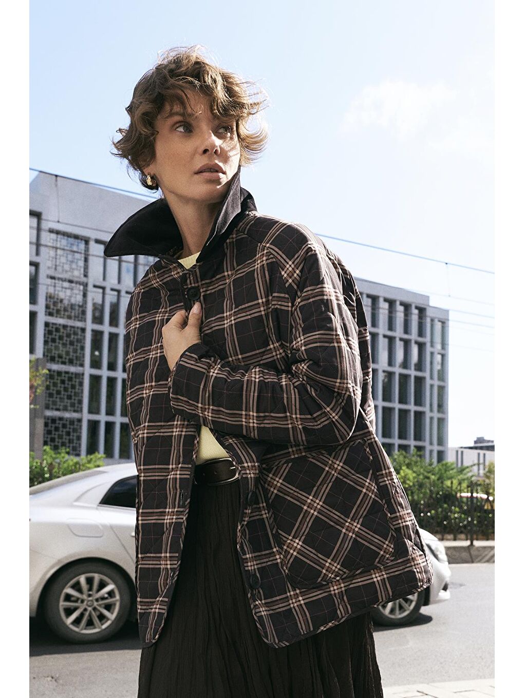 Desenli Kadife Yakalı Kapitone Ceket Mont Siyah