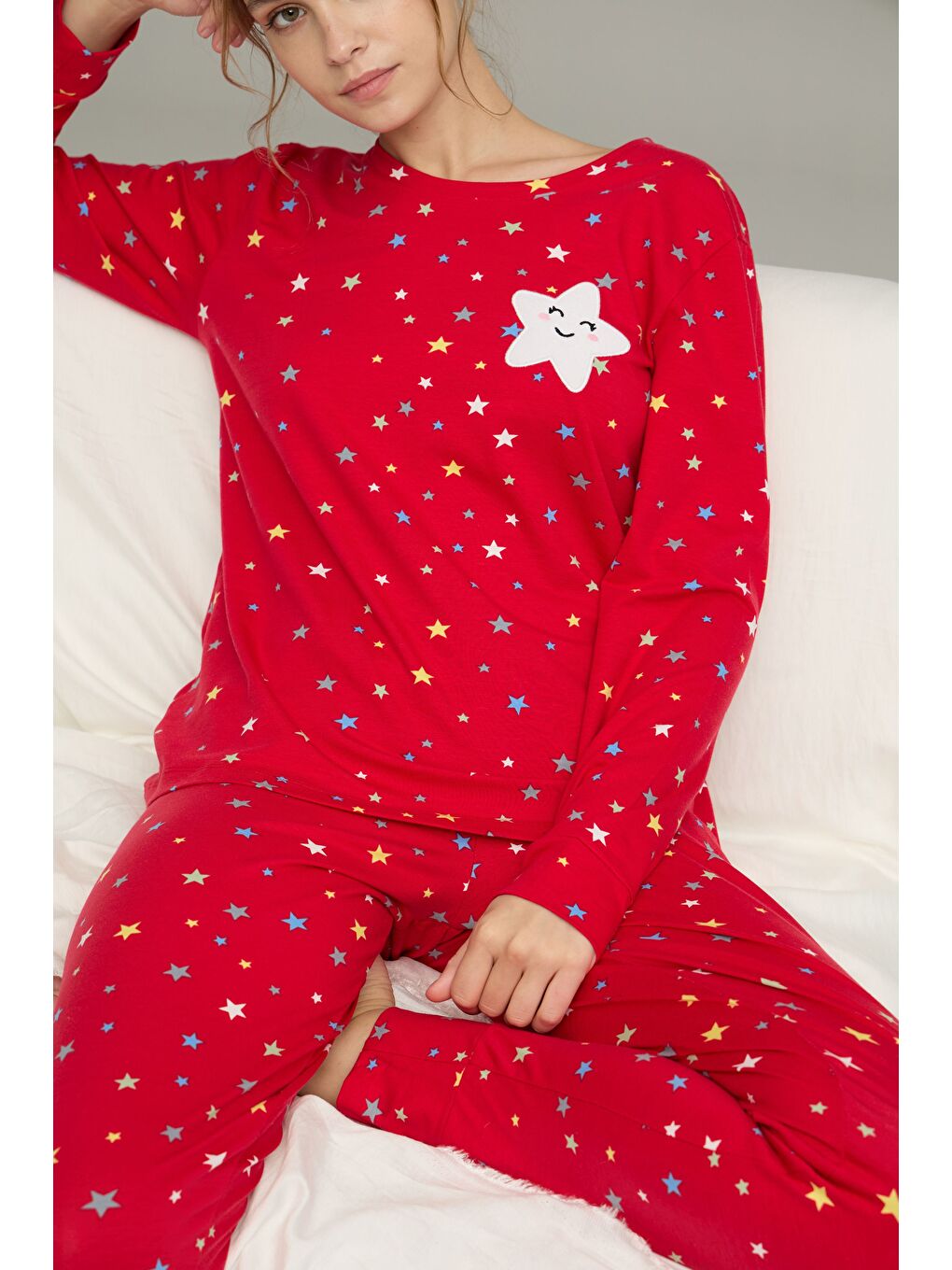 Kırmızı Yıldız Desenli Pamuklu Bisiklet Yaka Örme Pijama Takım25241120-1