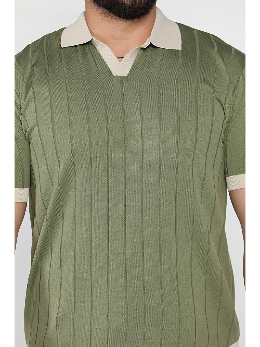 Haki Erkek Polo Yaka Kendinden Çizgi Desenli Renk Garnili Triko Tişört-3