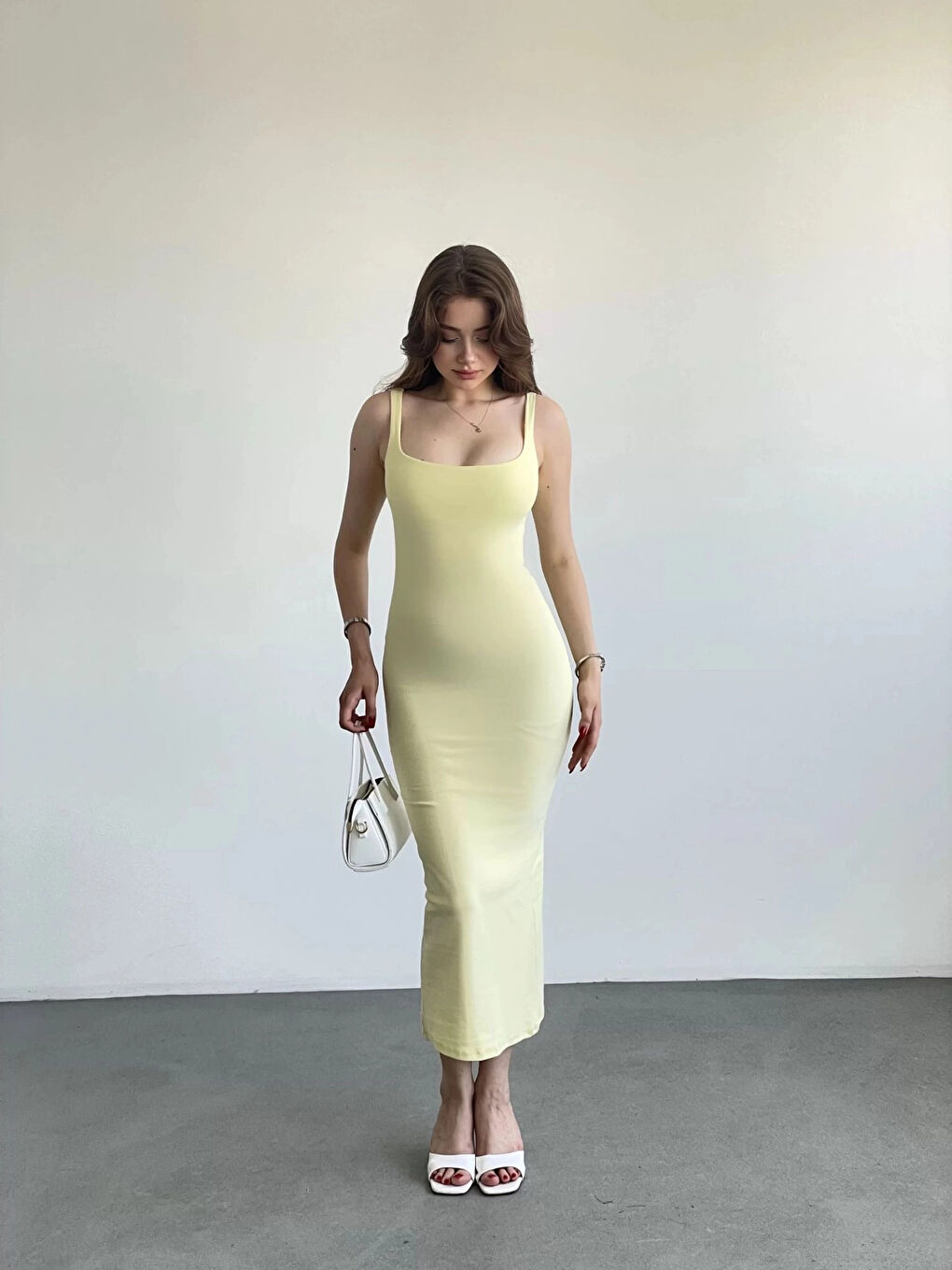 Kadın Sarı Askılı Kare Yaka Midi Elbise HZL25S-ZK11621-1