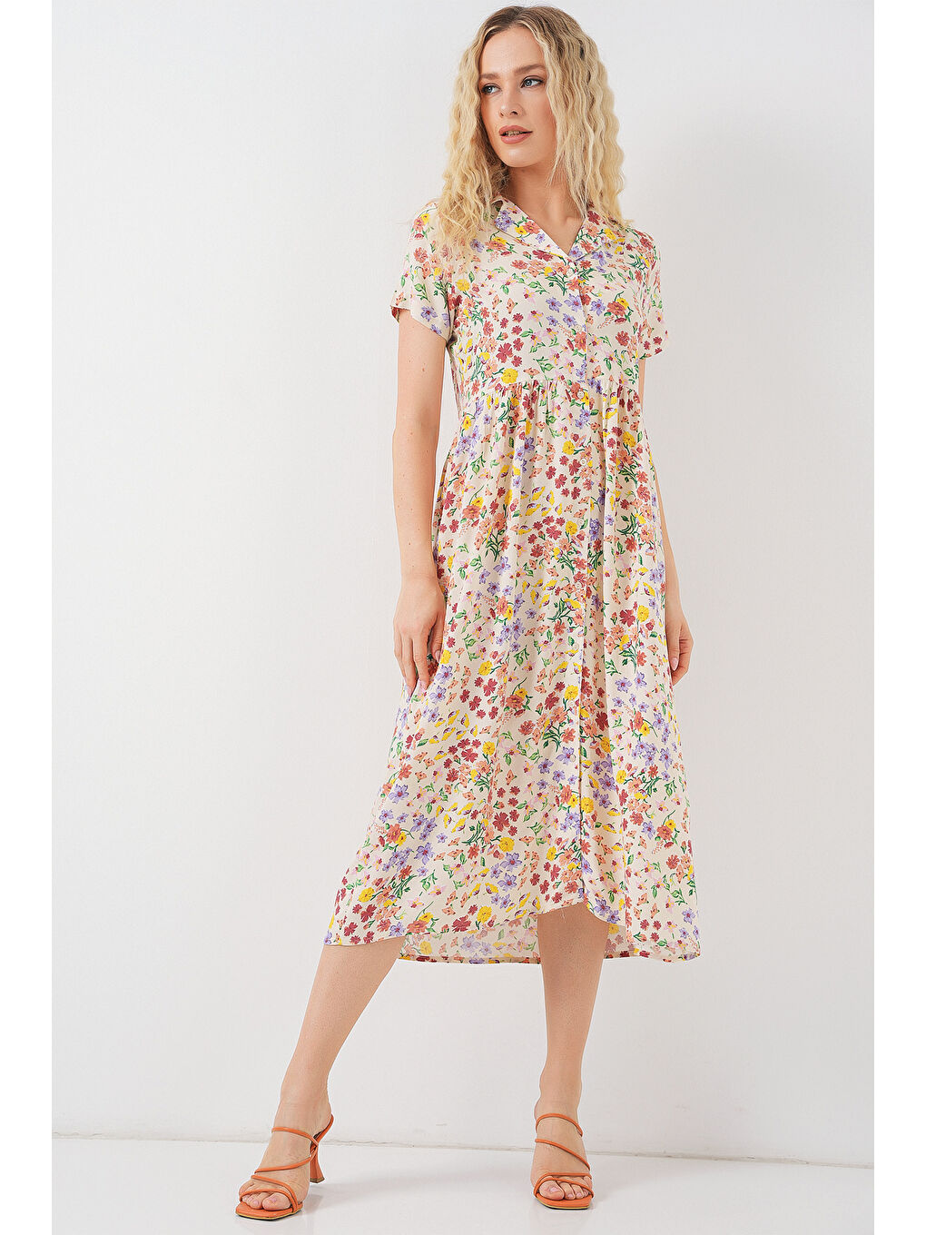 Ekru Kadın Boydan Düğmeli Kısa Kol Çiçekli Elbise 2561 - Krem-2