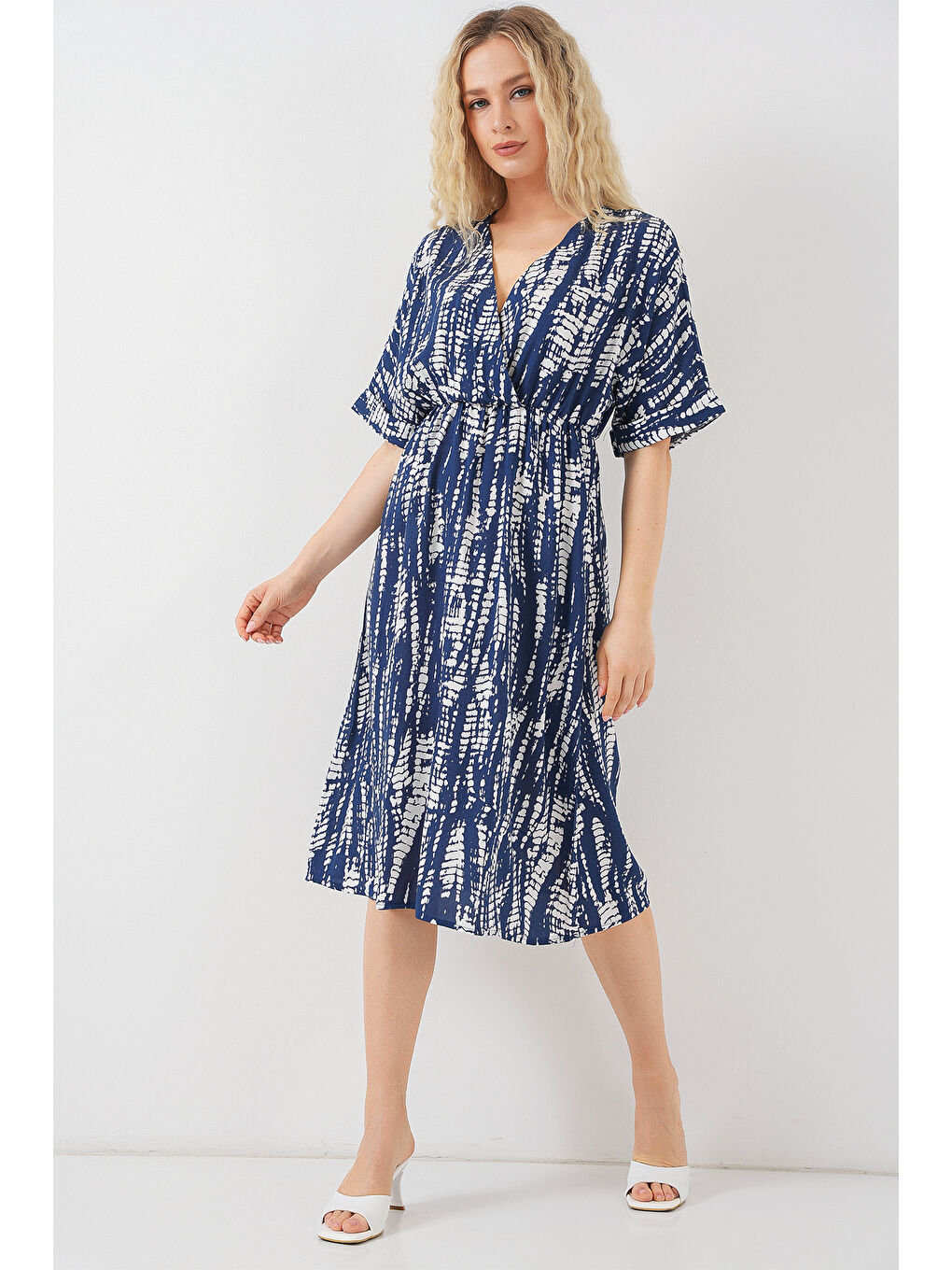 Kadın Desenli Kısa Kol Elbise 2569 - Lacivert-1