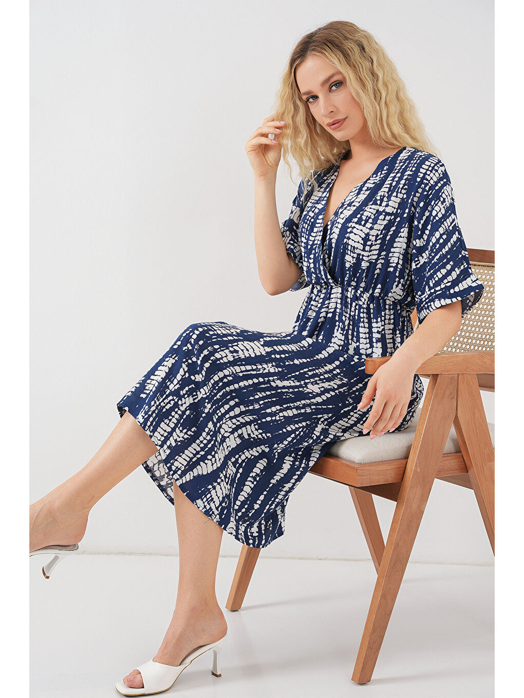 Kadın Desenli Kısa Kol Elbise 2569 - Lacivert-2