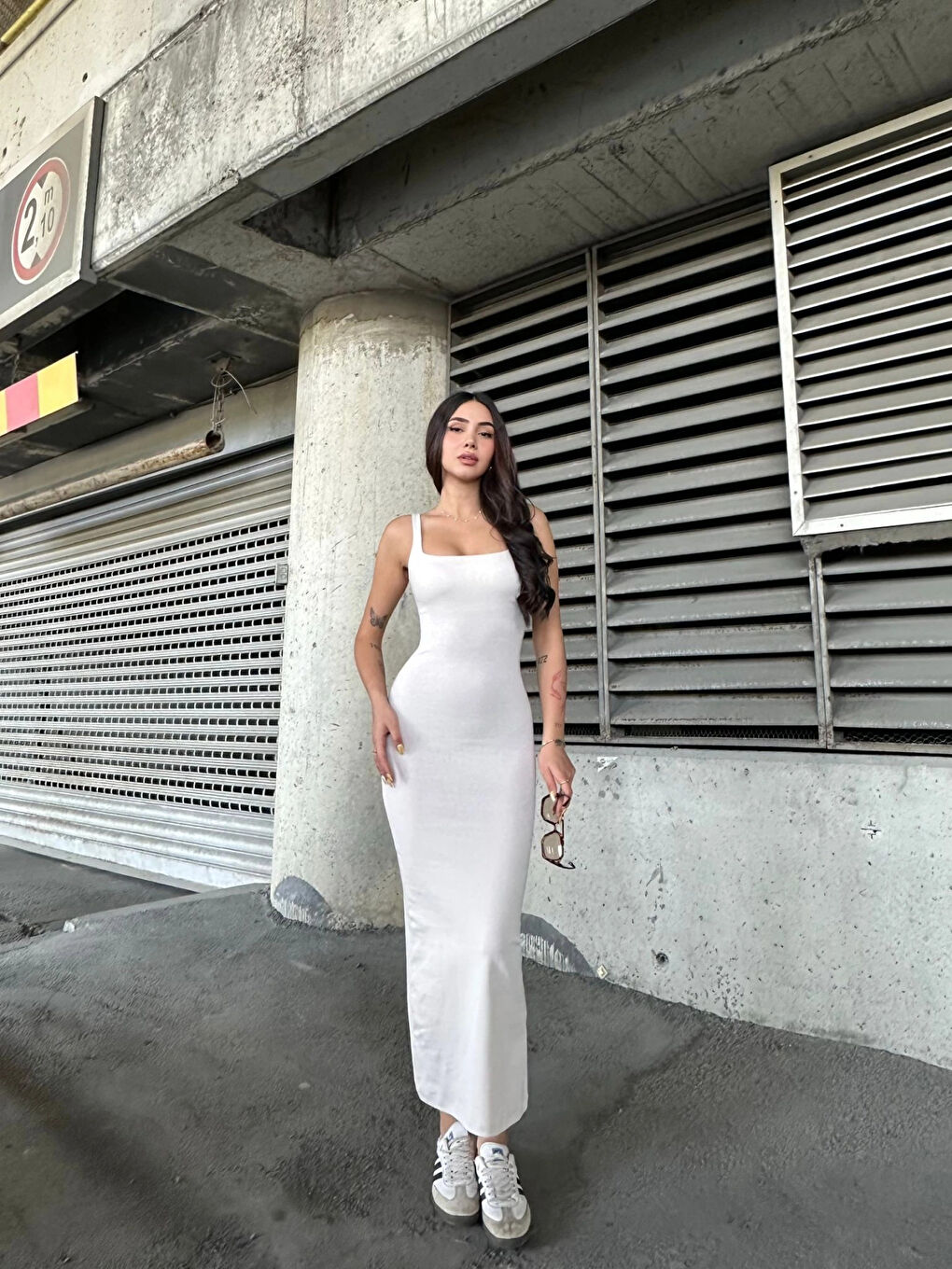 Bej Kadın Taş Askılı Kare Yaka Midi Elbise HZL25S-ZK11621